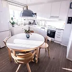 The Luxury Downtown With Sauna Διαμέρισμα Ροβανιέμι