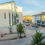 The Luxury Downtown With Sauna דירה